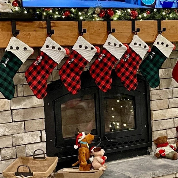 Metal Accents in Modern Farmhouse Design: Incorporating Brackets, Hooks, and Racks for Both Function and Style