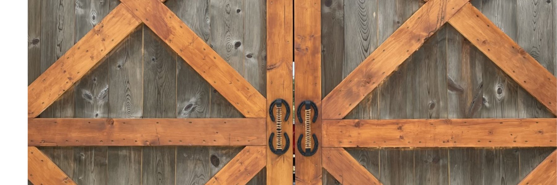 Equestrian Mudrooms: Design Inspiration - STABLE STYLE