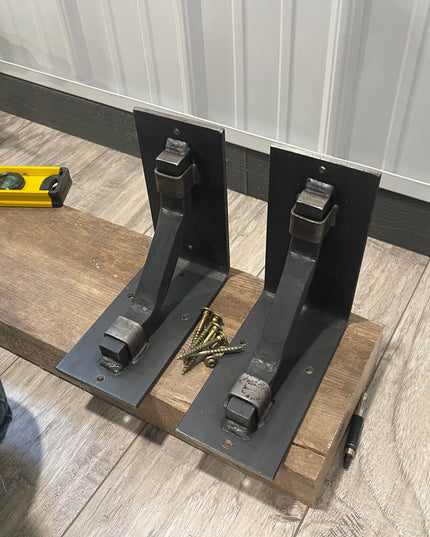 The Rosamond Shelf Supports