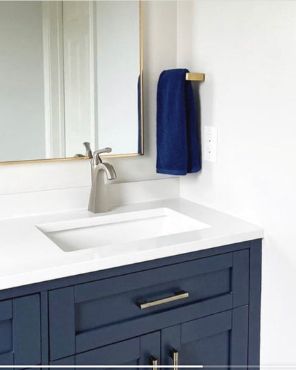 The Emma Towel Holder