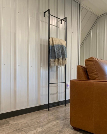 The Hal Standing Mounted Blanket Ladder