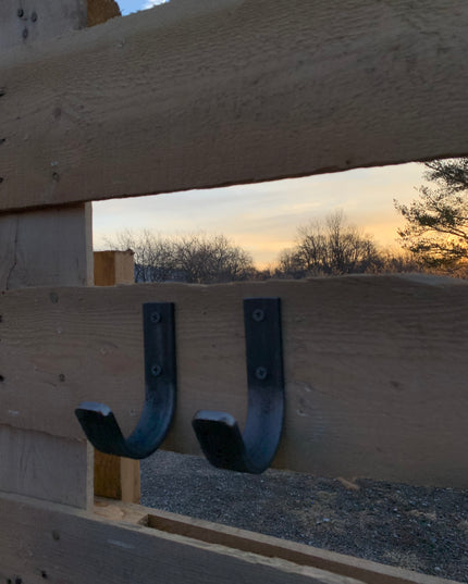 The Kinnley 1" Wide Wall Hooks