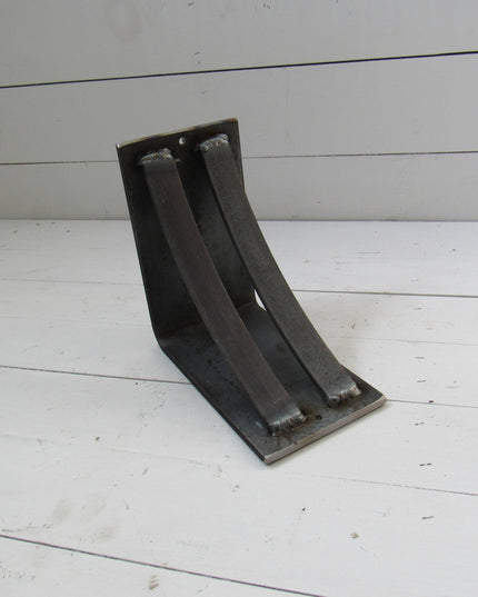 The Little Falls Metal Corbel