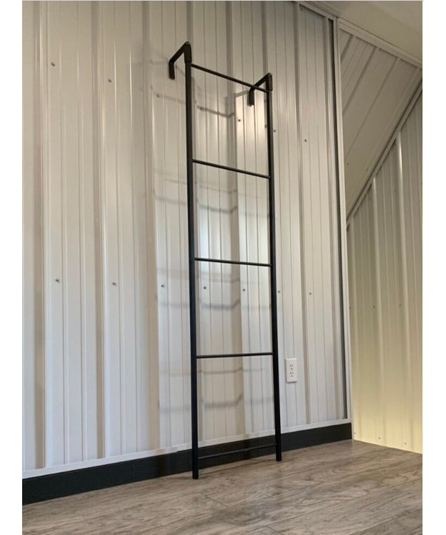 The Hal Standing Mounted Blanket Ladder