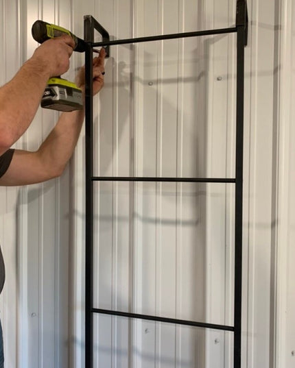 The Hal Standing Mounted Blanket Ladder