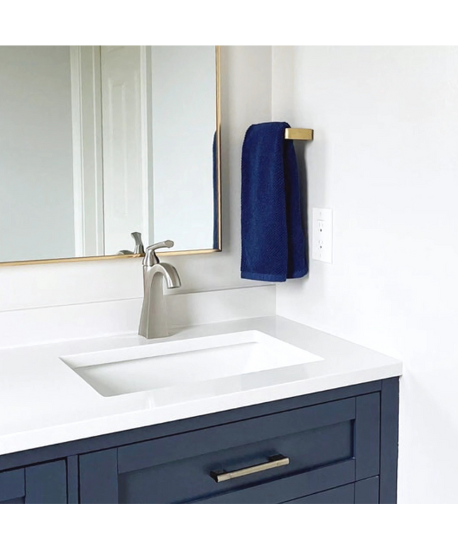 The Emma Towel Holder