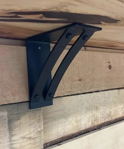The Jamestown 4" Wide Shelf Bracket