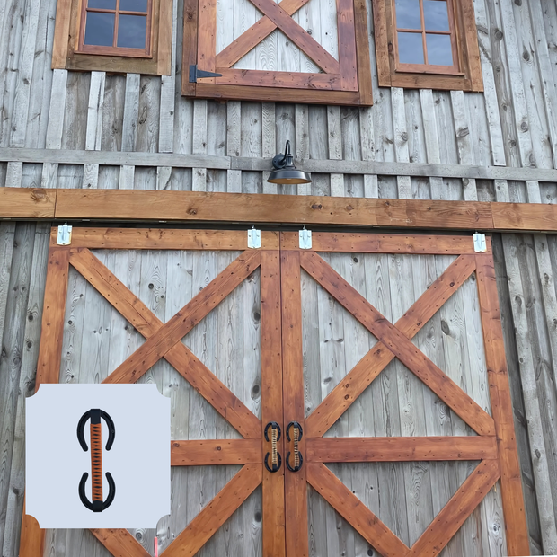 <h3>Horseshoe Door Handles</h3>