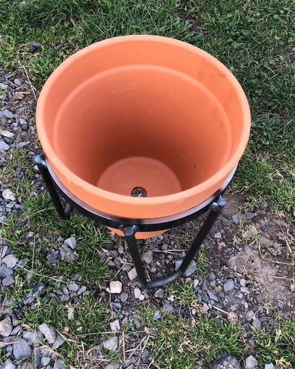 The Dorio Raised Planter