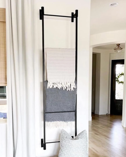 The Wall Mounted Ossit Ladder