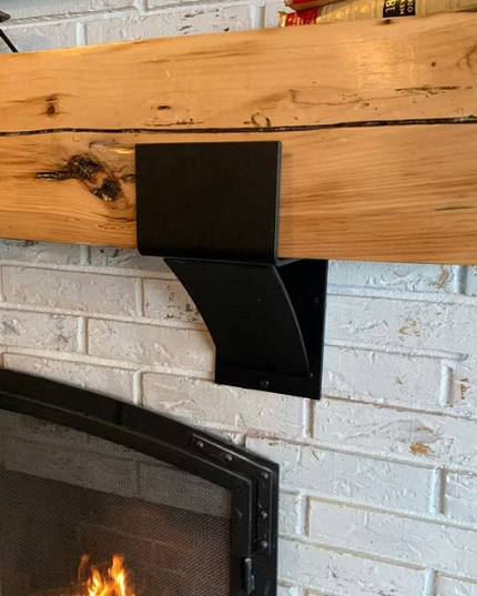 The Otisco Farmhouse Style Bracket